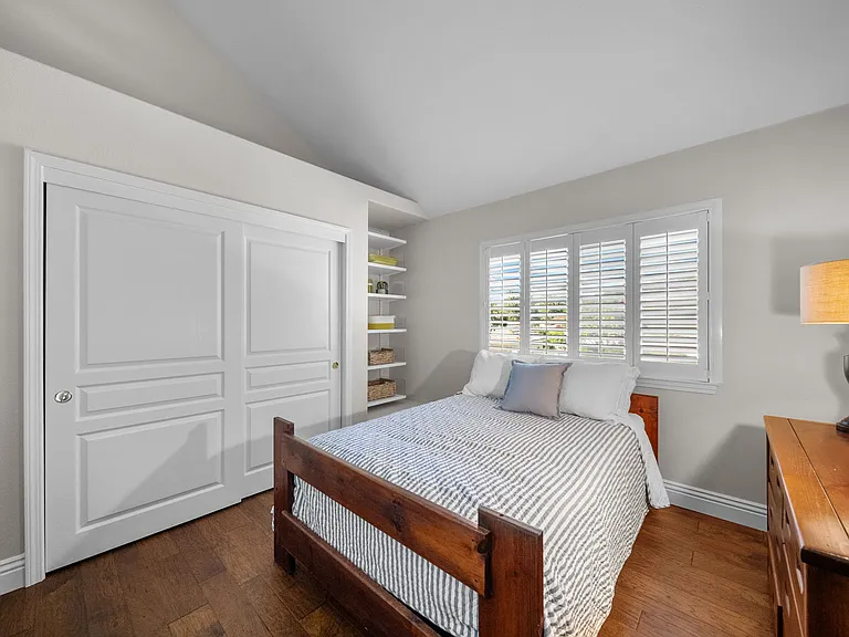 32201 Lakeport Dr — Photo 13