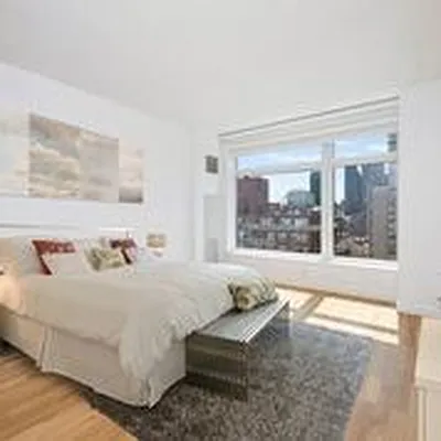 Rented by Compass | media 14