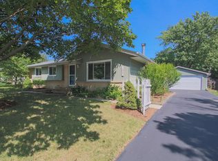 5924 S 37th St, Greenfield, WI 53221