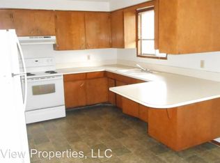 466 S 13th St, Independence, OR 97351