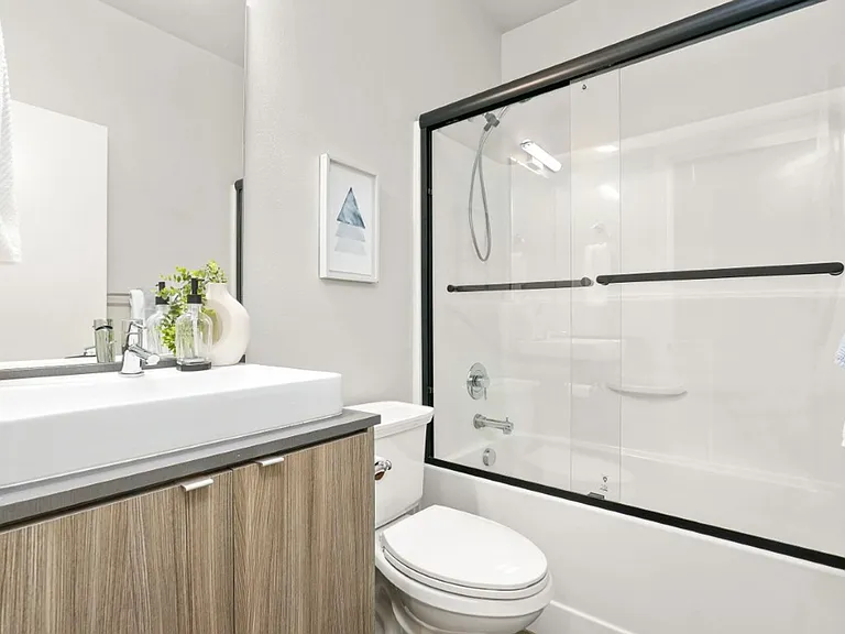 2041 NW Talus Dr — Photo 15