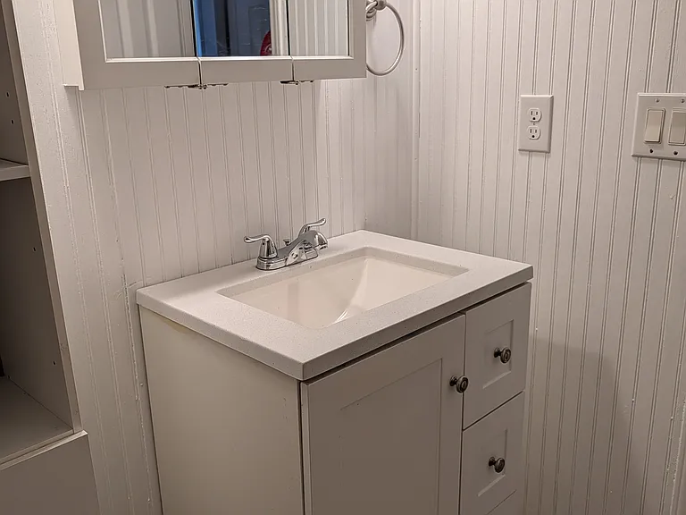 959 Foxborough Rd — Photo 35