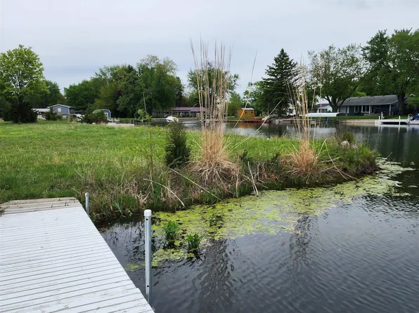 S Koko Dr, Syracuse, IN 46567