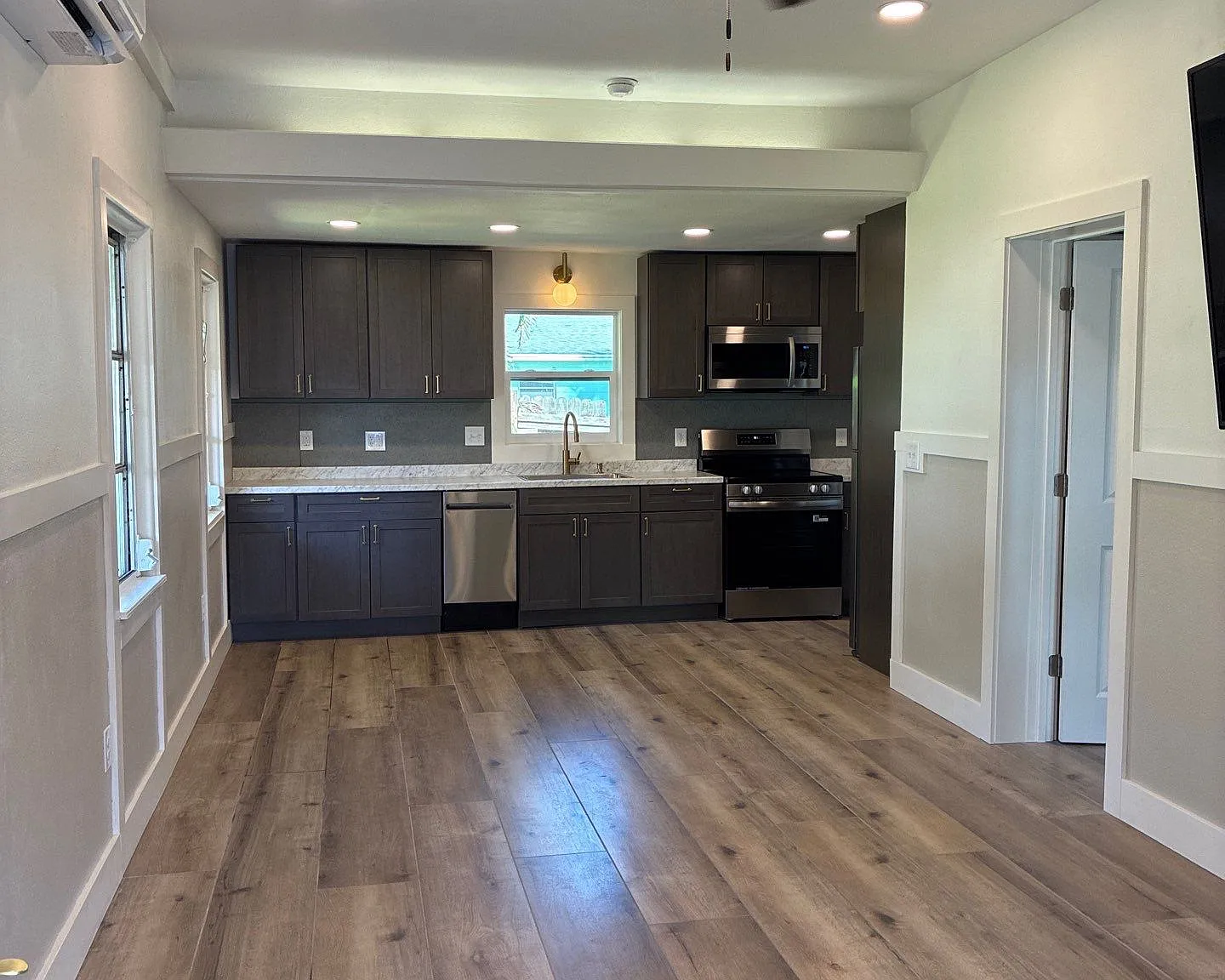 1 bed, 650 sqft, $1,300 — Photo 1