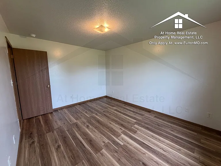 26332635 Gates Blvd — Photo 12