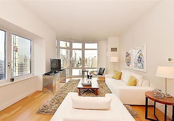 2nd image of 555 W 59th St APT 21B