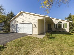 5470 Amblewood Dr NE, Prior Lake, MN 55372