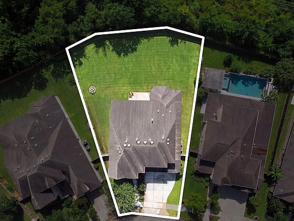 3rd image of 2307 Orchard Way