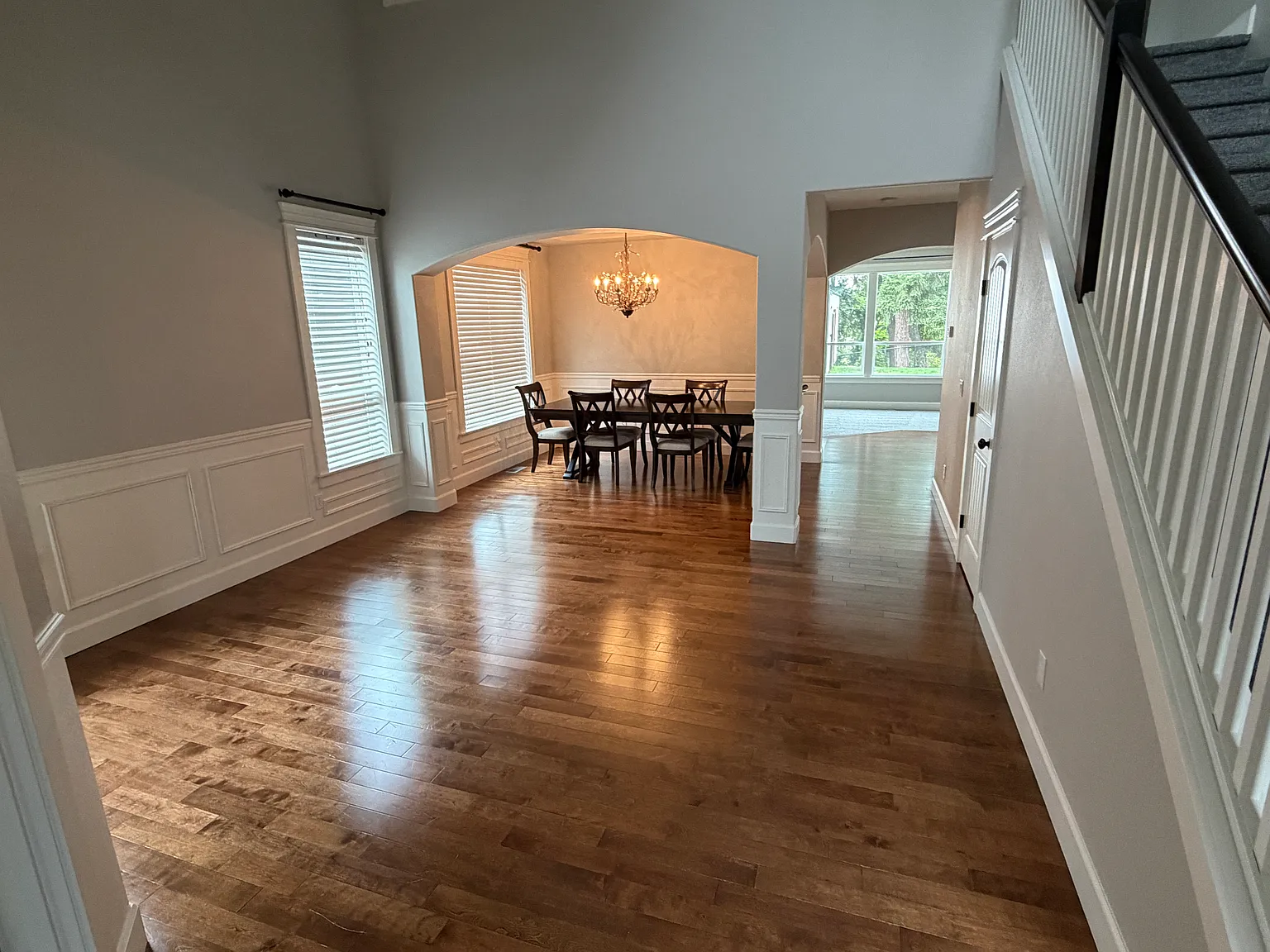 4 bed, 2.5 bath, 2631 sqft, $3,995 — Photo 3