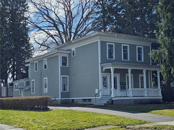 802 Turtle St, Syracuse, NY 13208