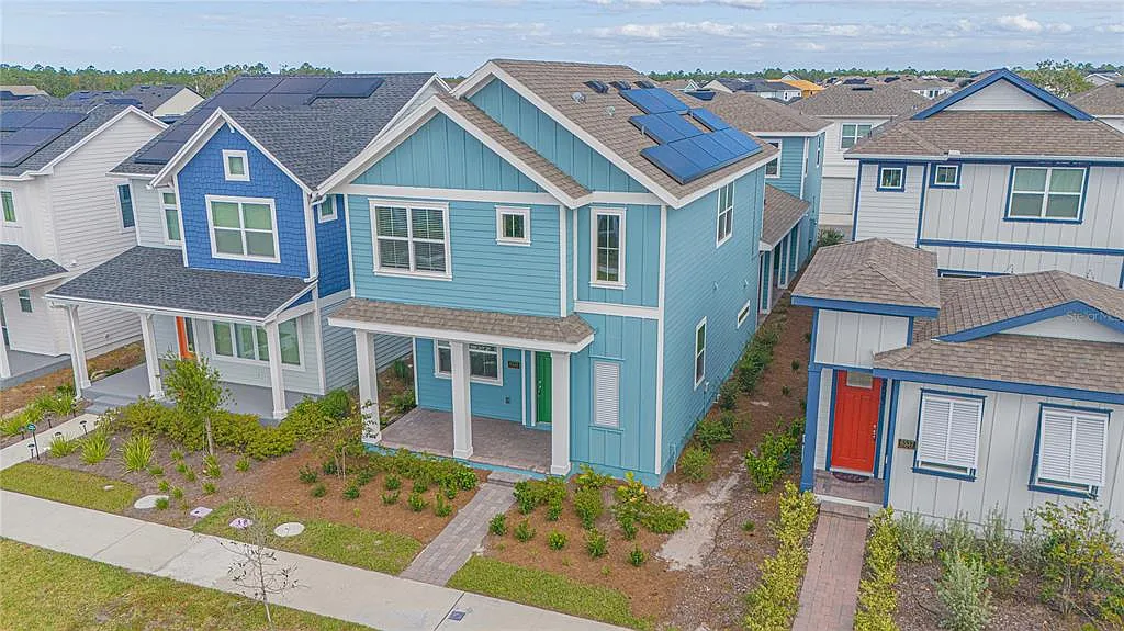3 bed, 2.5 bath, 2410 sqft, $2,700 — Photo 4