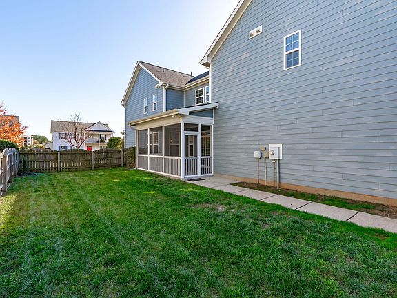 3rd image of 1432 Palace Garden Way