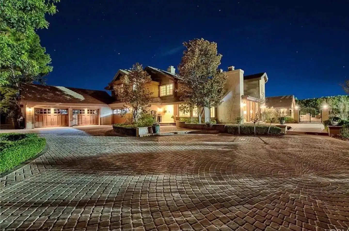 18482 Southern Hills Way — Photo 3