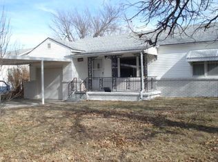 824 B St NW, Miami, OK 74354