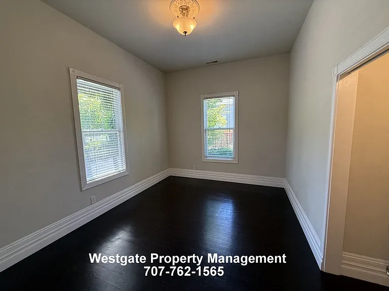 728 Petaluma Blvd S — Photo 14