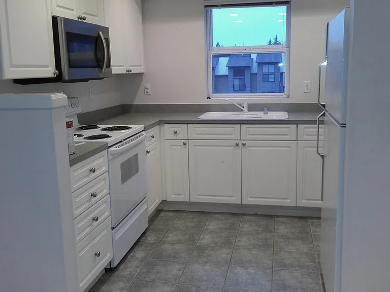 4343 Roosevelt Way NE #402 — Photo 8