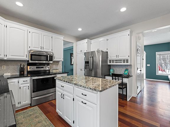 5th image of 12260 195th Ln NW