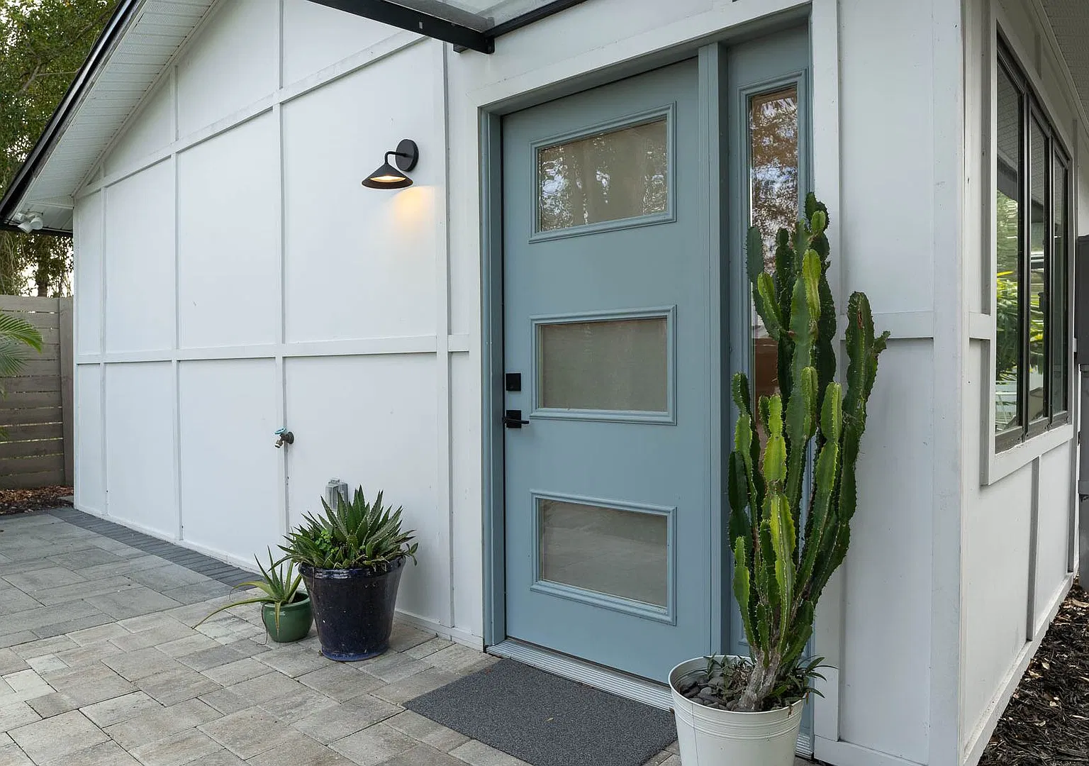 Garden Apartment in Vibrant South of Downtown district. — Photo 2