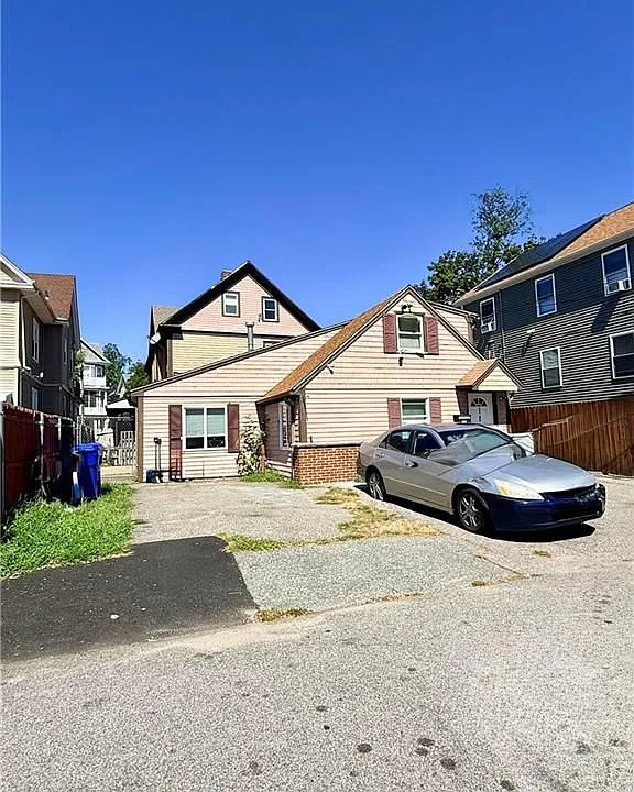 35 Spicer St
