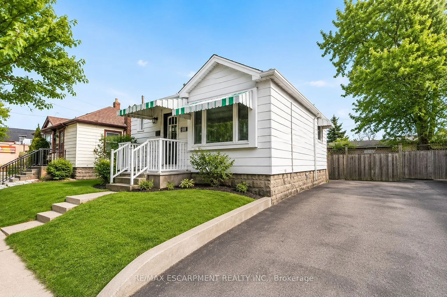 2 bed, $2,399 — Photo 2