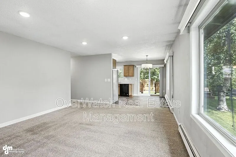 2 bed, 1.0 bath, 890 sqft, $2,000 — Photo 4