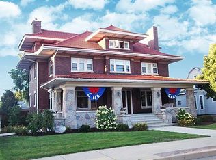 352 E Market St, Nappanee, IN 46550