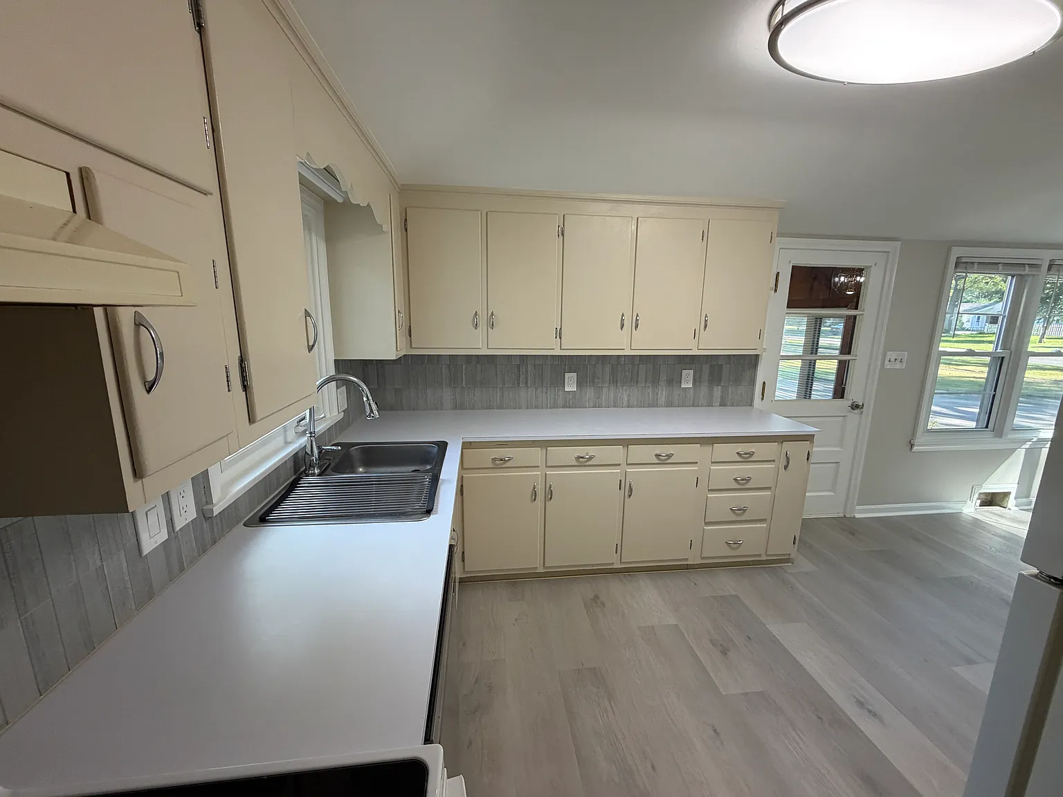 3 bed, 1.5 bath, 1540 sqft, $3,100 — Photo 3