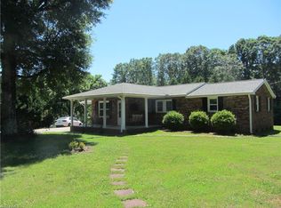 1116 Ridge Rd, Pine Hall, NC 27042