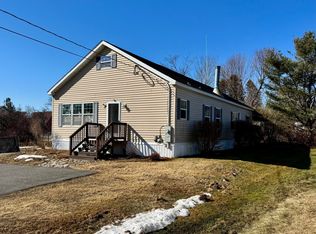 18 Mortland Rd, Searsport, ME 04974
