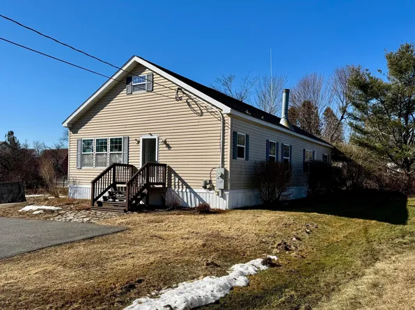 18 Mortland Road, Searsport, ME 04974