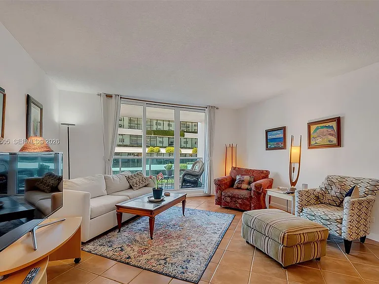 2301 Collins Ave #533 — Photo 10