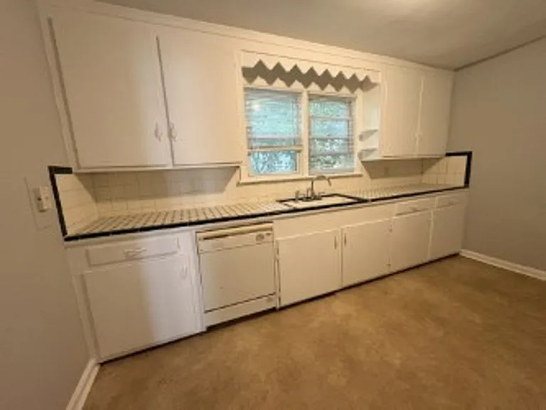 7709 Castleton Pl — Photo 13