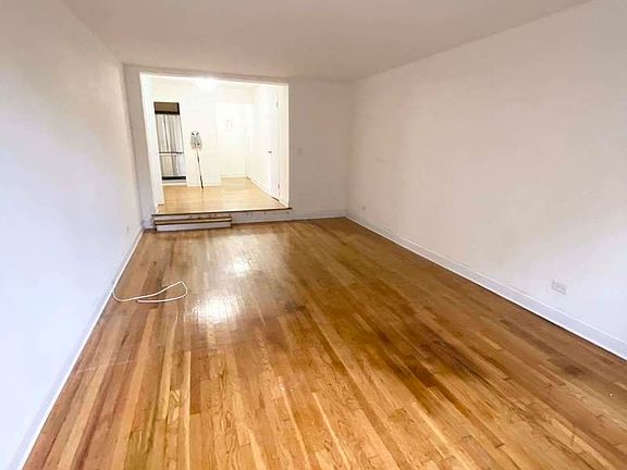4th image of 315 Ocean Pkwy #3CC