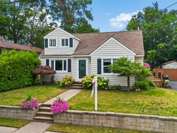 504 Monroe St, Petoskey, MI 49770