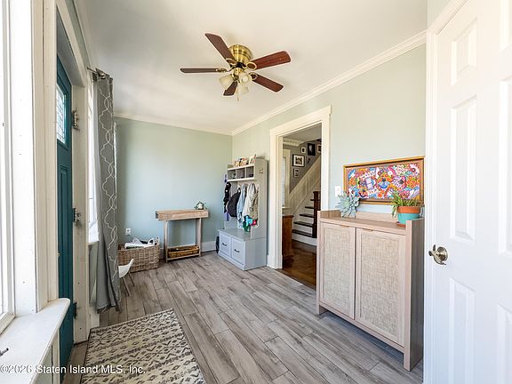 4th image of 55 Perry Ave