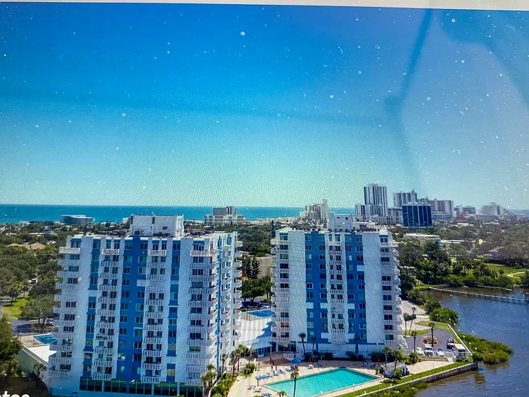 exterior of Bayshore Community