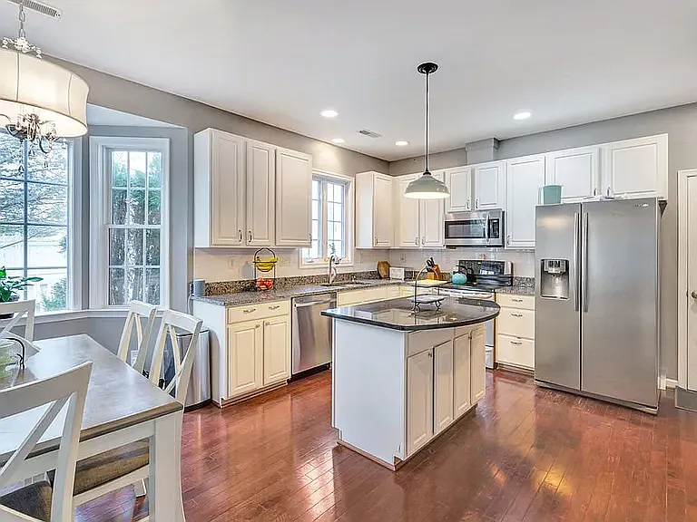 3383 Turnberry Cir — Photo 8