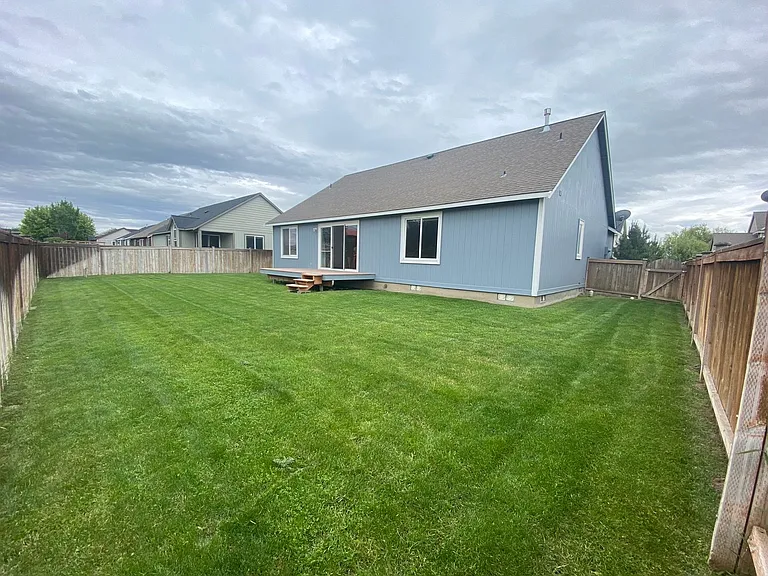1809 E 14th Ave — Photo 26