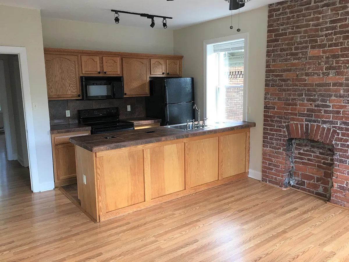 Building Photo - 219 S Fairmount St #4