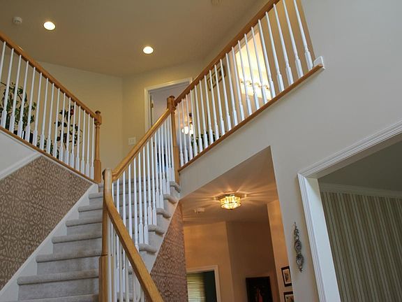2 storey Foyer