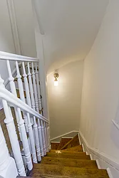 Rented by Dixon Advisory USA Inc.