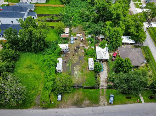 4331 Denmark St, Houston, TX 77016