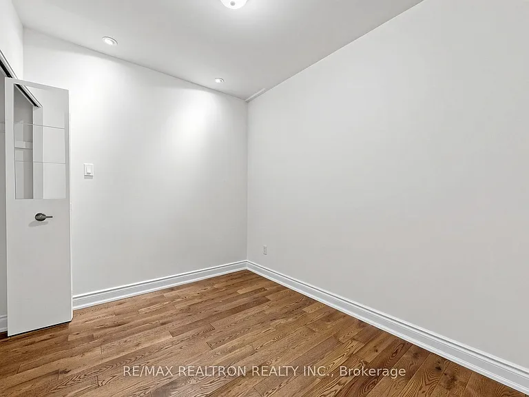 30 McGill St — Photo 22