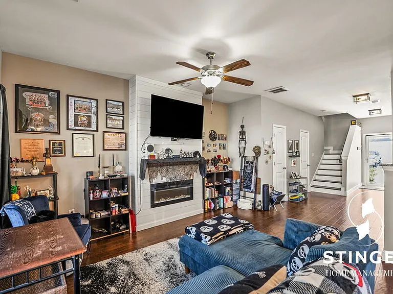 332 Dante Cir — Photo 7