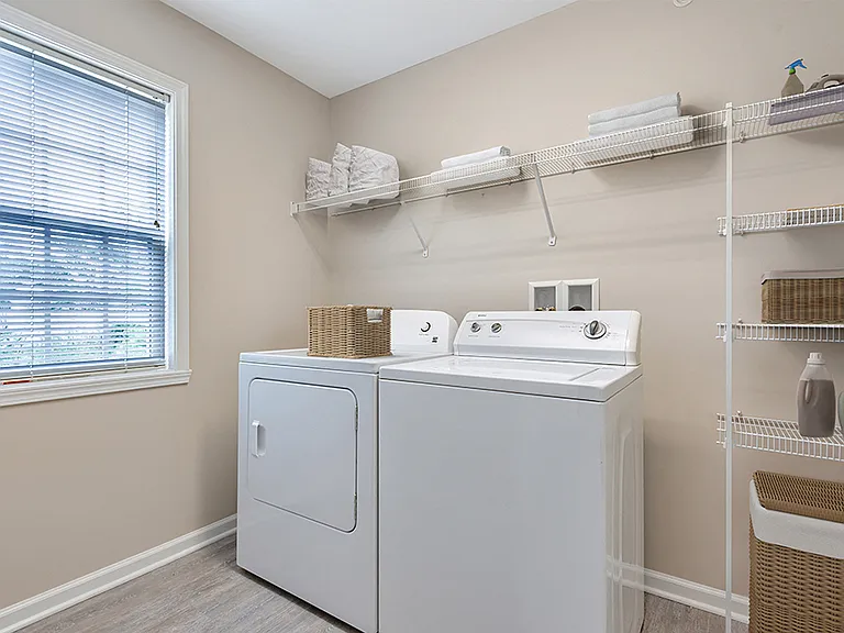 North Ponds Apartments Homes — Photo 14