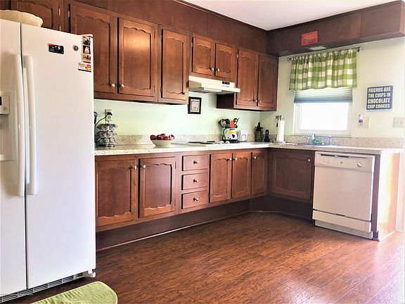 3rd image of 228A Buckingham Ct #1001