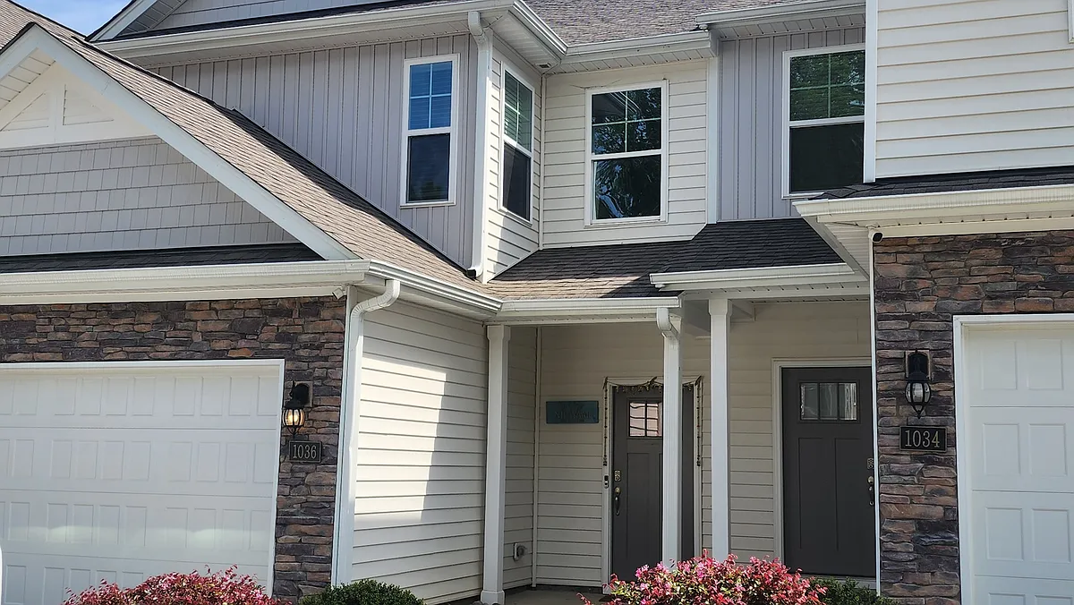 Building Photo - 1036 Henson Park Dr