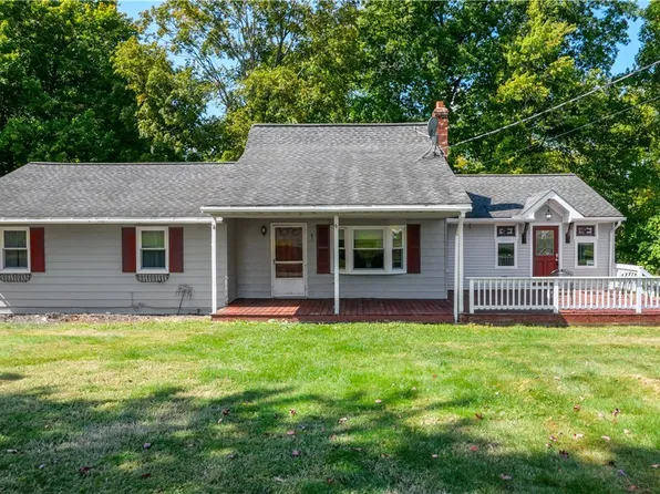 6916 Dewey Rd, Thompson, OH 44086