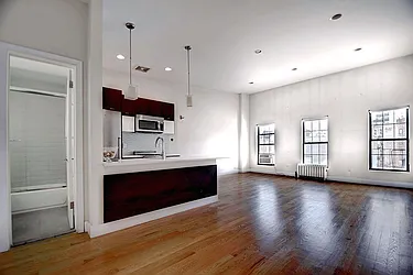 Rented by Urbane Brokerage