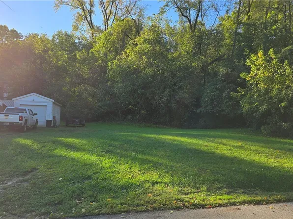 807 Locust St, Parkersburg, WV 26101